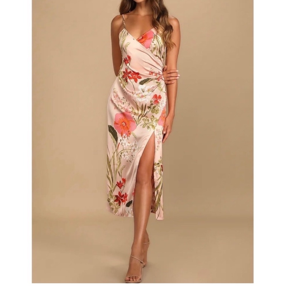NWT Lulus Remarkable
Entrance Pink Floral Print Satin
Midi Dress Small - Picture 1 of 4